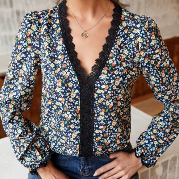 Bellanblue Tops - Bohemian Floral Print Lace V neck Top Cottagecore